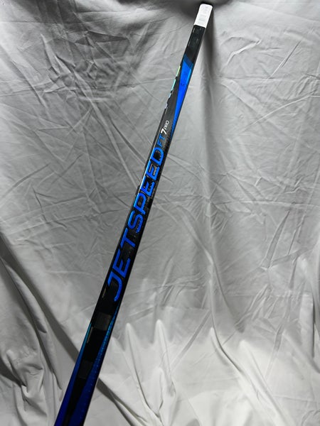 Blue CCM JetSpeed FT7 Pro Hockey Right Hand p28 70 Flex ***Free Shipping to US***