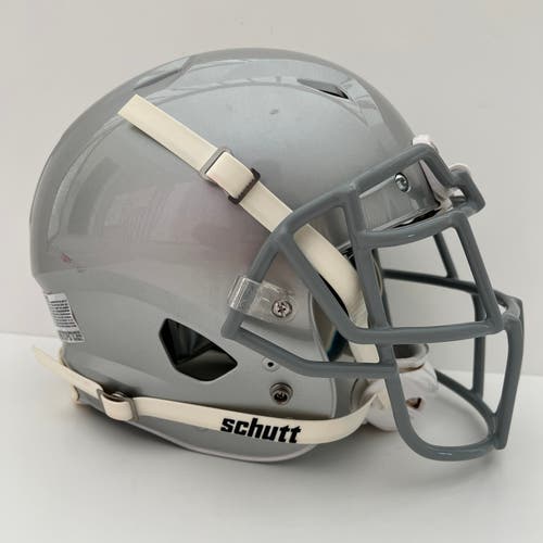 Schutt Vengeance Silver/White Football Helmet Adult Small Like New