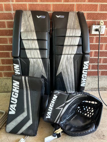 Used  Vaughn Regular Pro Stock V9 Pro Carbon Goalie Full Set