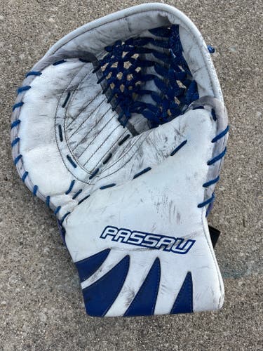 Used Passau Full Right Glove and Blocker