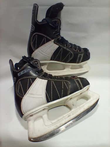 Used Ccm Intruder Junior 01 Ice Skates Ice Hockey Skates