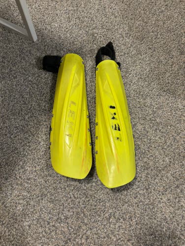 Large Lightly Used leki fore arm guards