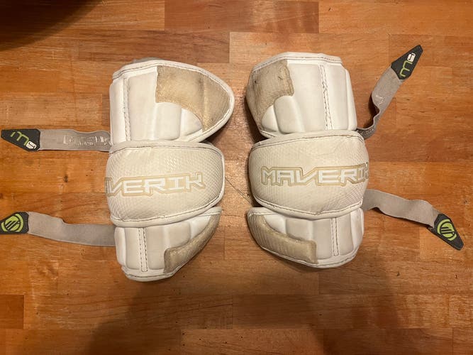 Used Maverik M4 elbow pads