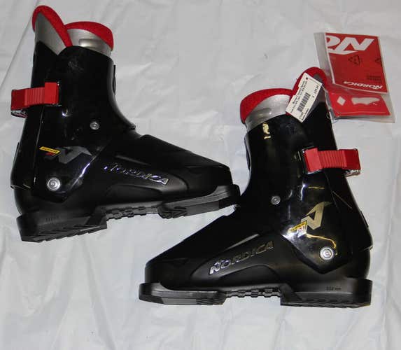 NEW NORDICA SKI BOOTS  alpine downhill size 25 mondo rear entry