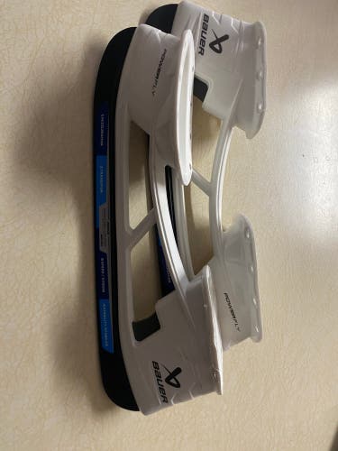 New Bauer 254 mm PowerFly