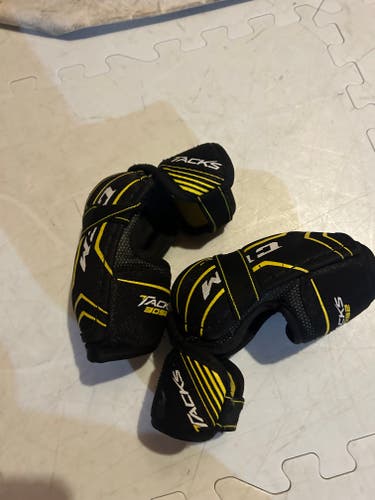 Used Junior Small CCM Tacks 3092 Elbow Pads