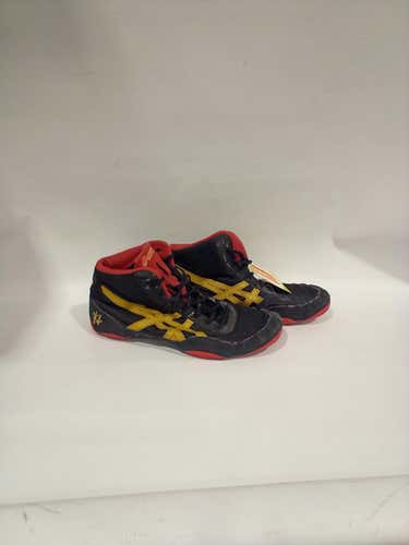 Used Asics Senior 8 Wrestling Shoes