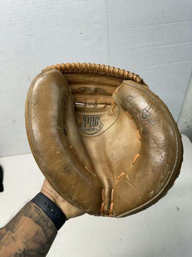 Used Ted Williams Pro Model 32 1 2" Catcher's Gloves