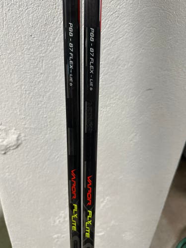 2 Bauer Vapor FlyLite sticks P88 RH 87 flex