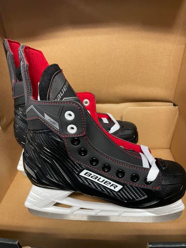 New Bauer NS Hockey Skates Sz. 4