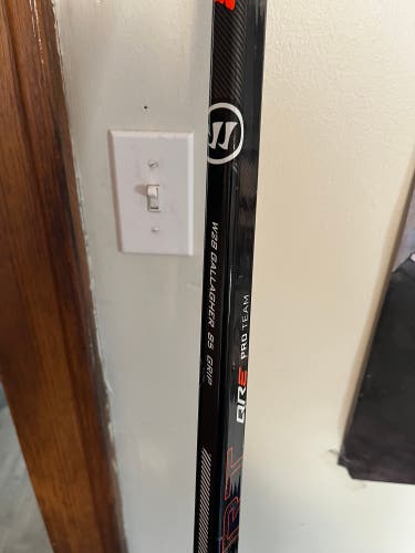 Used Senior Warrior Right Handed W28  QRE Pro Team Hockey Stick