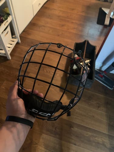 LARGE OREO HOCKEY CAGE