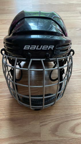 Used Youth Bauer 2100 Helmet