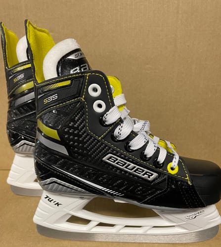 New Bauer Supreme S35 Hockey Skates Sz. 1D