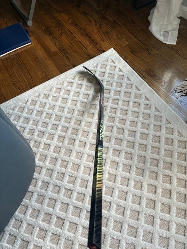 New Junior CCM Right Handed P29  Tacks AS-VI PRO Hockey Stick