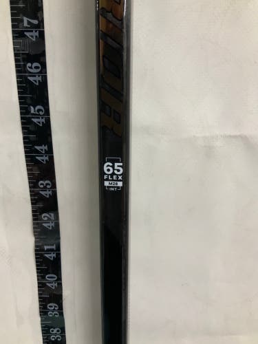 New Intermediate Warrior QR6 pro Right 65 Flex M28 Stick