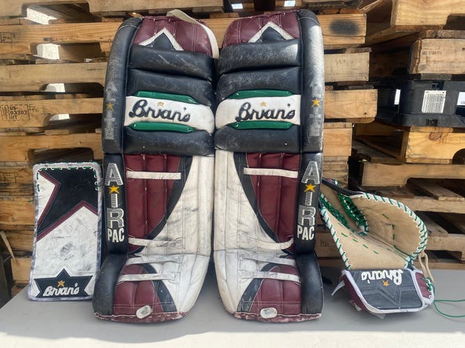 Brian's A L*ITE AIR PAC Pro Stock Goalie Pads and Glove Set COYOTES BURKE 81207 RM