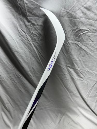 2 Stick Bundle Bauer Right Handed P28 Pro Stock Proto R 70 Flex ***FREE SHIPPIING TO US***