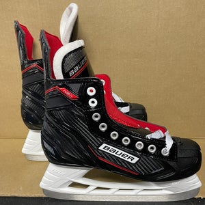 New Bauer NSX Hockey Skates Sz. 5