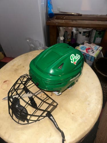 Medium Bauer Pro Stock Re-Akt 150 Helmet Green Pats