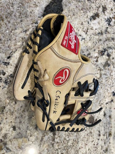 Used 2022 Infield 11.25" Gold Glove Elite Baseball Glove