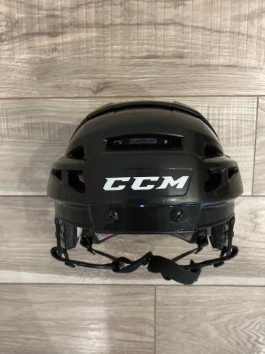 CCM V10 Helmet Size M Black