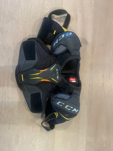 CCM  9080 Shoulder pads - XL