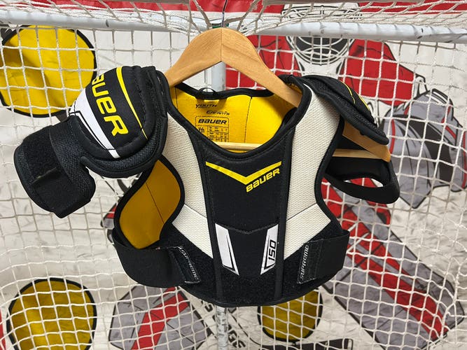 Used Medium Bauer Supreme 150 Shoulder Pads