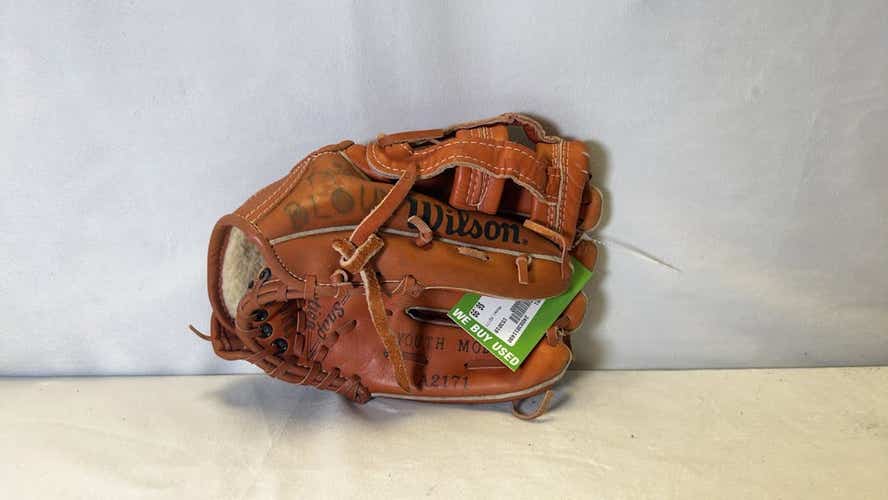 Used Wilson A2171 11" Fielders Gloves