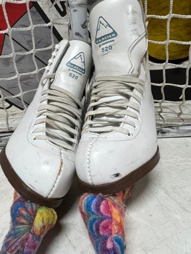 Used Jackson/ Glacier 520 Figure Skates