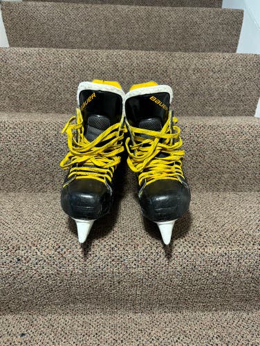 Used Bauer Hockey Skates Supreme 150 Size 6 Regular Width