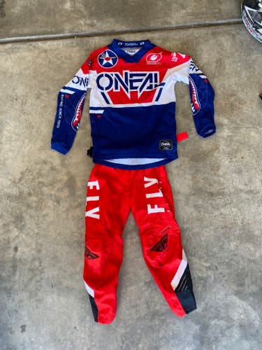 Youth MX outfit (Fly Racing F-16 Pants size 20 + O'Neal jersey YM)