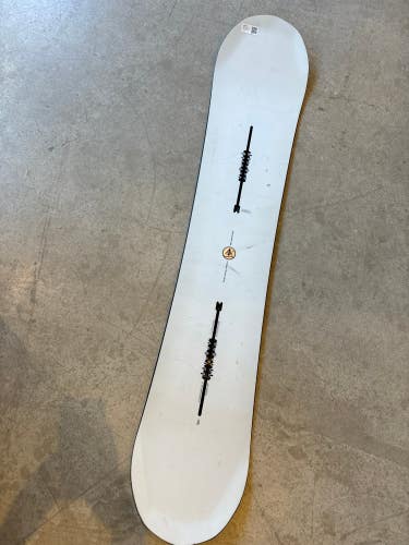 Used Burton Family Tree Daily Driver Snowboard 147cm