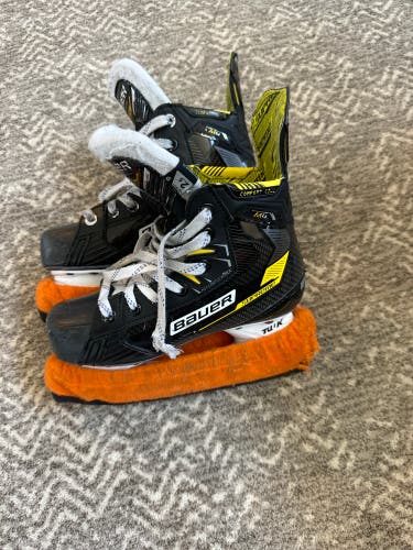 Bauer Supreme M4 JR 2.5 Hockey Skates