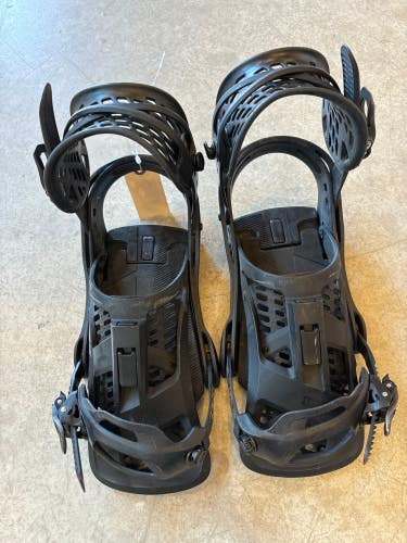 Barely Used Medium Men's Burton Genesis Snowboard Bindings All Mountain