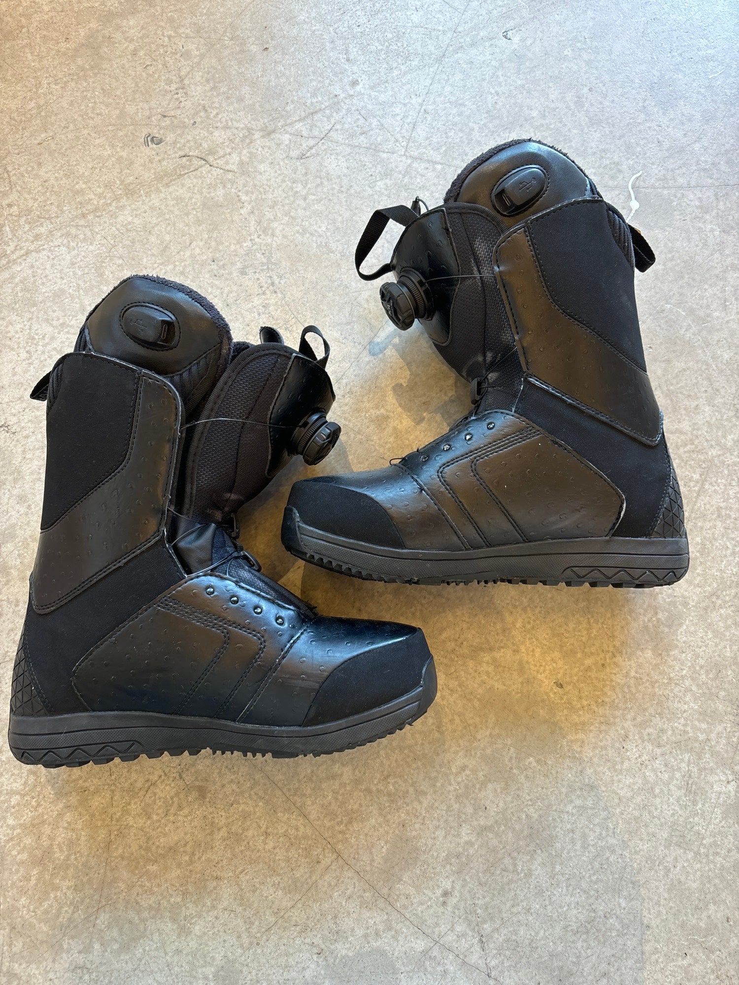 Used Size Women's 8.5 Salomon Kiana Toast Focus Boa Snowboard