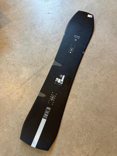 Used Ride Superpig 142cm Snowboard