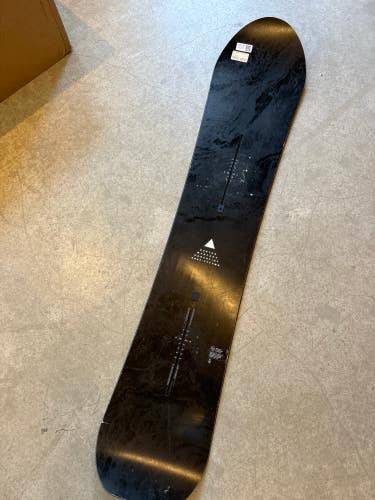 Used 2024 Burton Mystery Con Artist Camber Snowboard 152cm