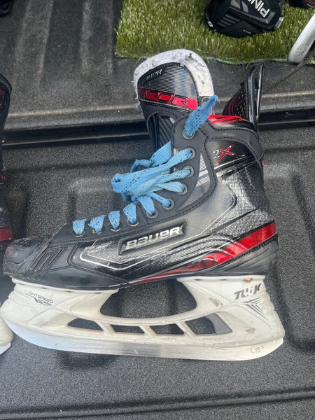 Used Bauer Regular Width Size 7 Vapor 2X Hockey Skates
