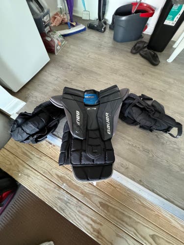 Used Medium Bauer Elite Goalie Chest Protector