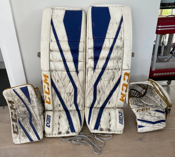 Used  CCM Regular Pro Stock Extreme Flex III Goalie Full Set