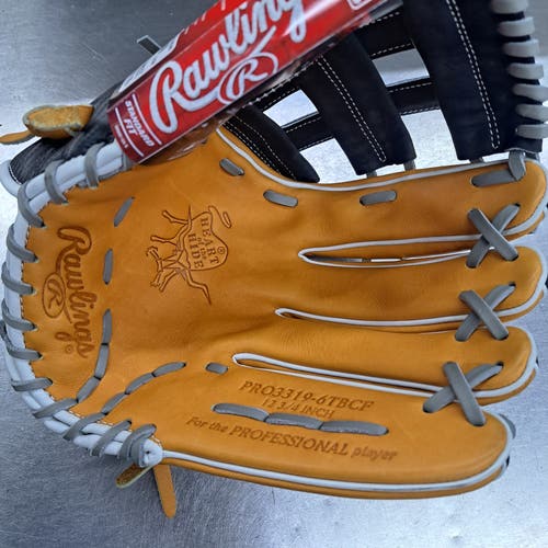 New Infield Right Hand Throw Rawlings Heart of the Hide Baseball Glove 12.75"