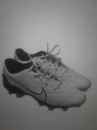 White Used Size 8.5 (Women's 9.5) Adult Men's Nike Low Top Molded Cleats