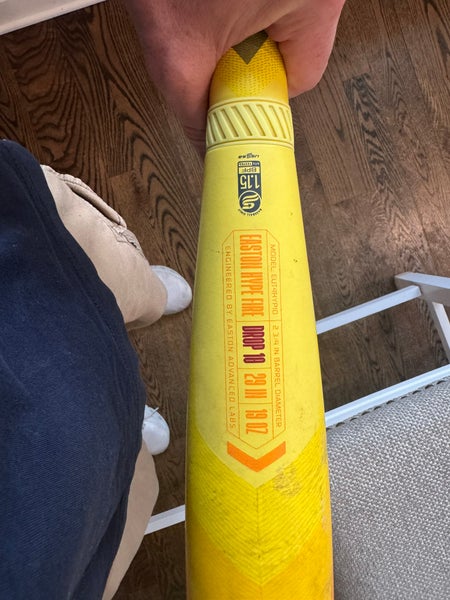 Used 2024 Easton USSSA Certified Composite 19 oz 29" Hype Fire Bat