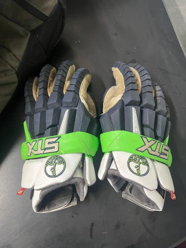 Used  STX 14" Surgeon RZR Lacrosse Gloves