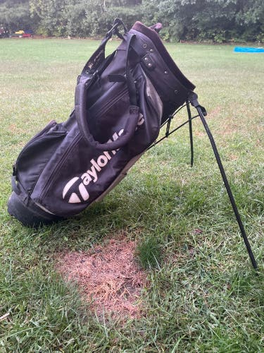 Taylormade golf bag