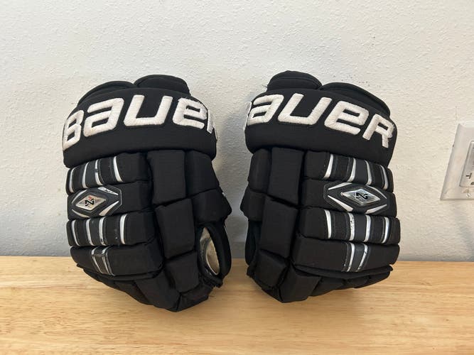 Used Bauer Nexus 1000 Gloves 13"