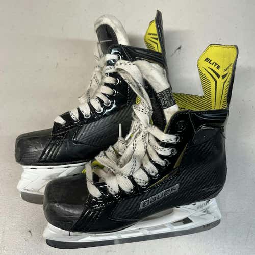 Used Bauer Elite Skates Junior 05 Ice Hockey Skates