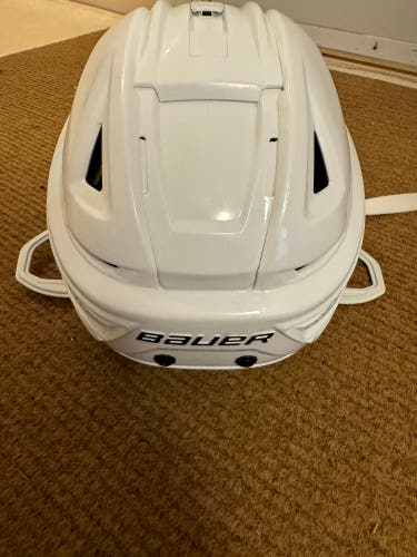 New Small Bauer Re-Akt 150 Helmet