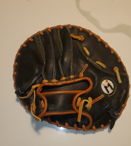 Used MPowered Platinum Series Right Hand Pancake Training Glove 8.5"